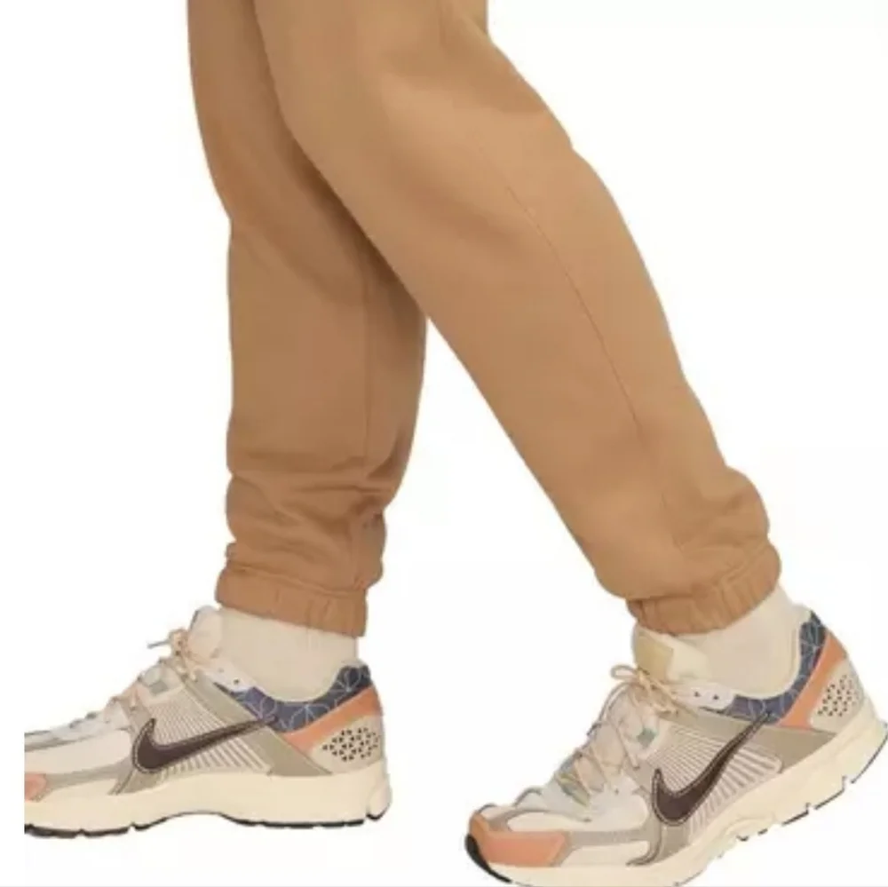 Nike Sportswear fleece Jogger Pants Tan Mens Pants Streetwear